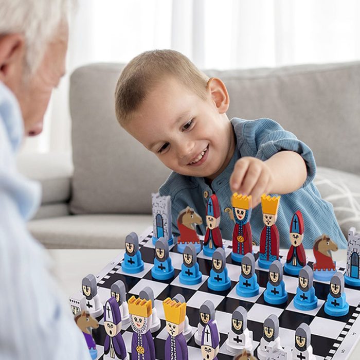 Kinderen_Houten_Schaakspel_Leerzaam_Strategisch_Denken_30x30_cm_met_Schaakstukken_2