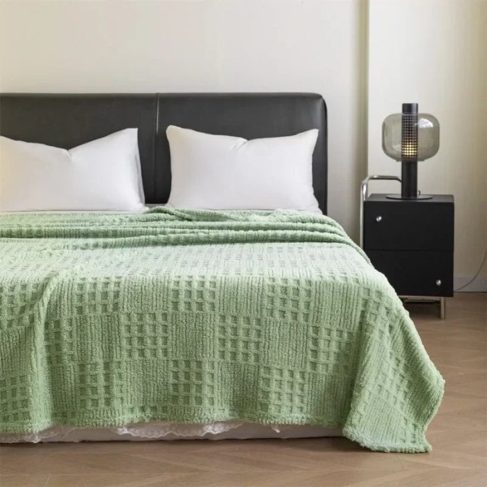 VelvetNest___Luxurious_Soft_Thick_Waffle_Jacquard_Blanket_4